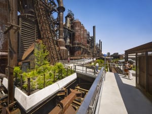 The Hoover-Mason Trestle is a new structure that was placed above and in some places next to the existing rail trestle; the original trestle was used to deliver materials to the blast furnaces. (Halkin/Mason Photography for WRT)